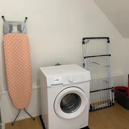 Emy Spacieux Et Lumineux Sedan